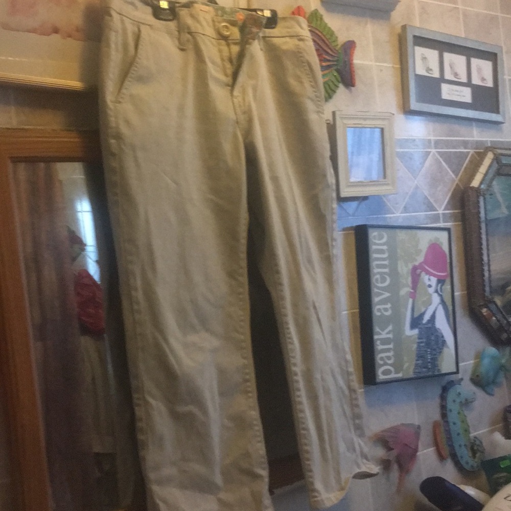 Levi’s Capris - image 2